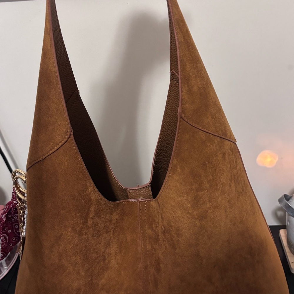 Universal Thread Suede Hobo Shoulder Bag in Caramel Brown - Picture 2 of 3